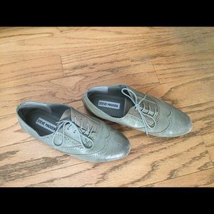 Gray leather oxford flats
